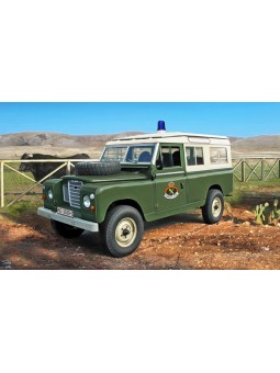 land rover series III 109